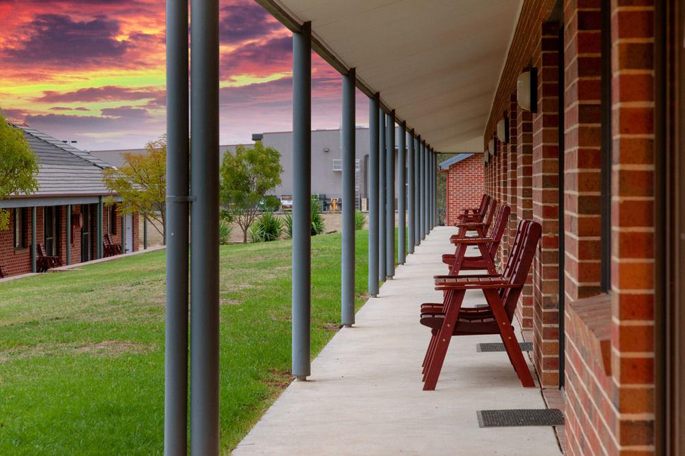 Blazing Stump Motel & Suites Wodonga Exterior foto